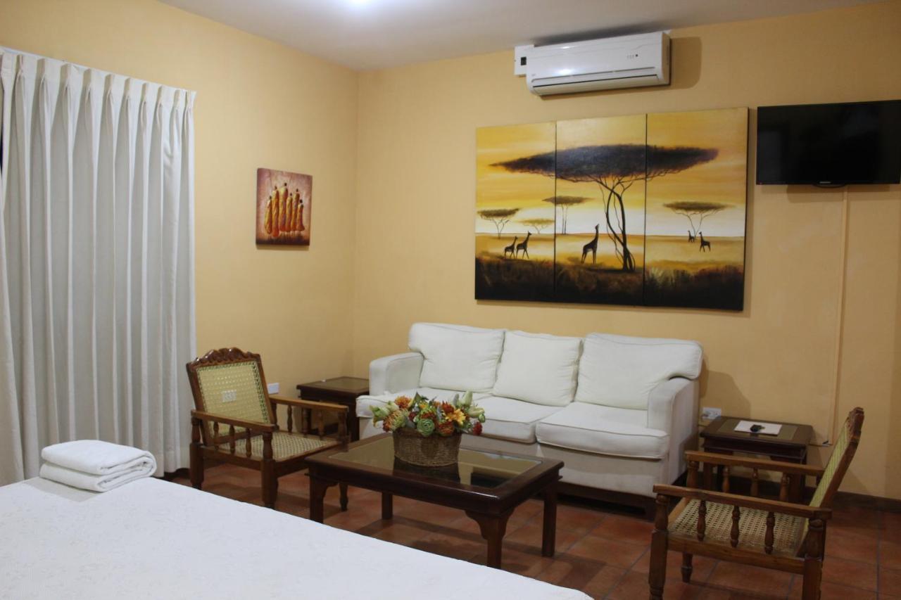 Hotel La Del Rey Primero San Salvador